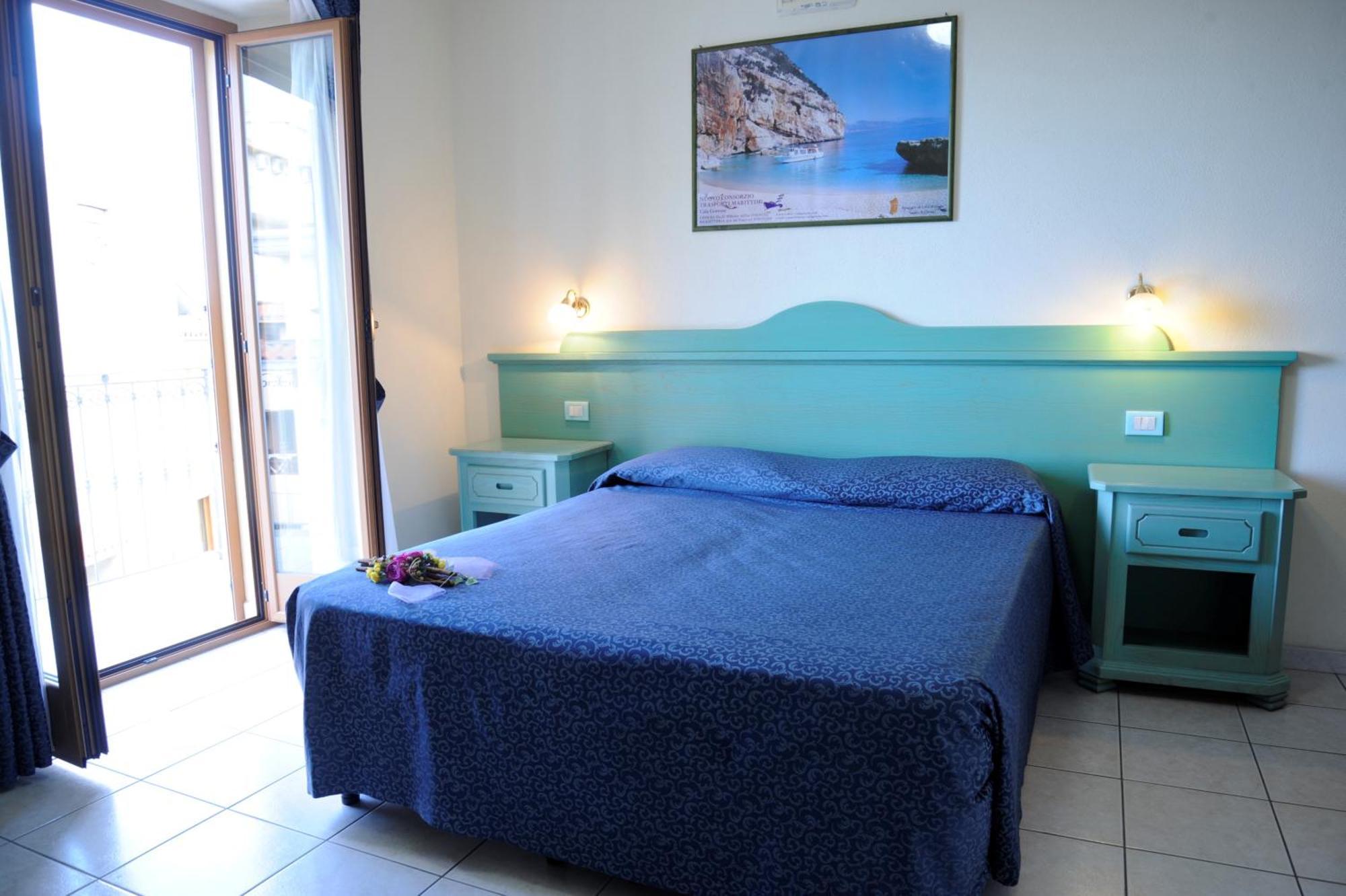 Hotel San Francisco Cala Gonone Exterior foto